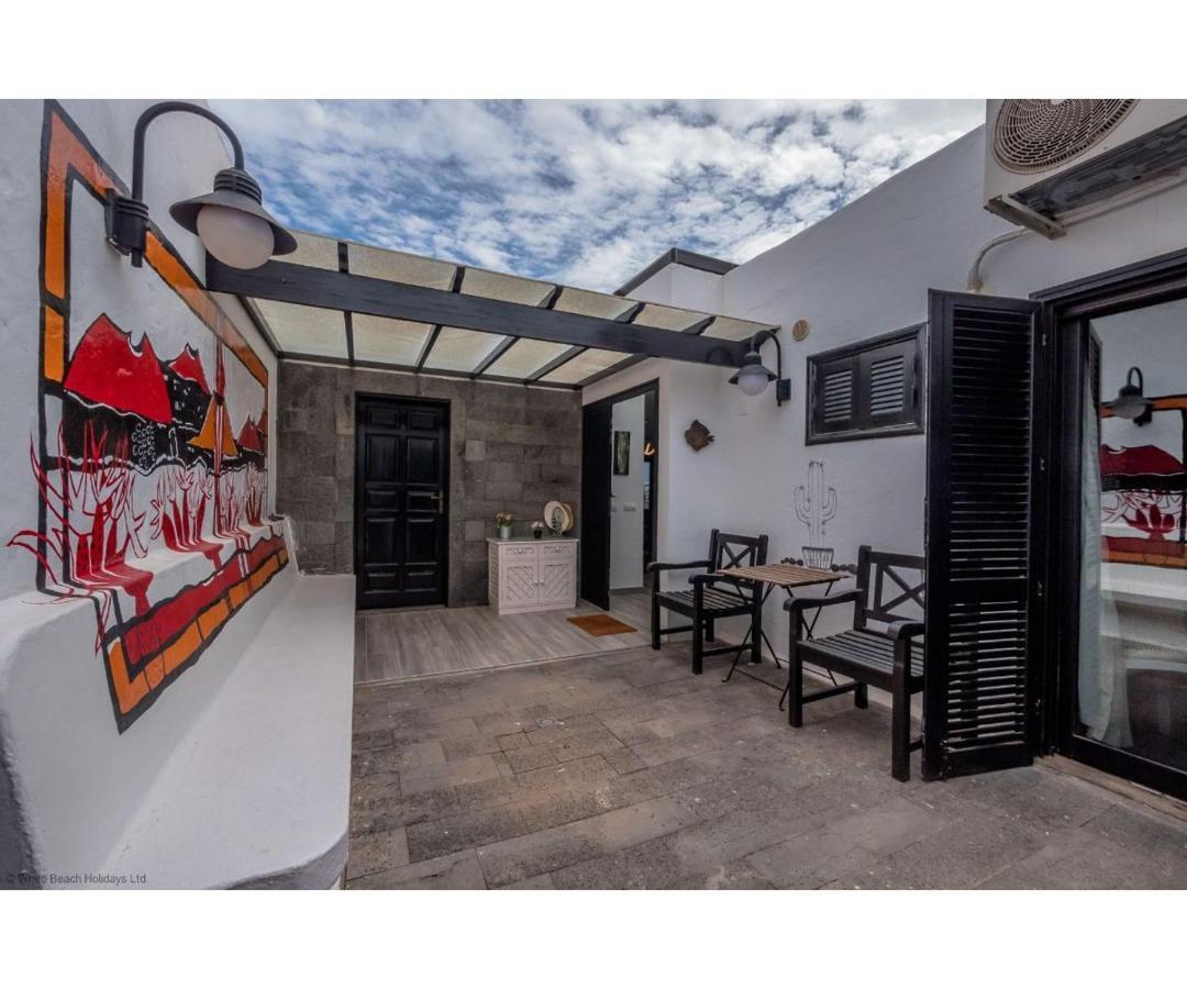 Puerto Chico I And J Apartment Плая Бланка Екстериор снимка